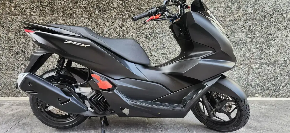 PCX125ABS 상태 이상무 옵션도 좋습니다.정비완료 그냥타세요